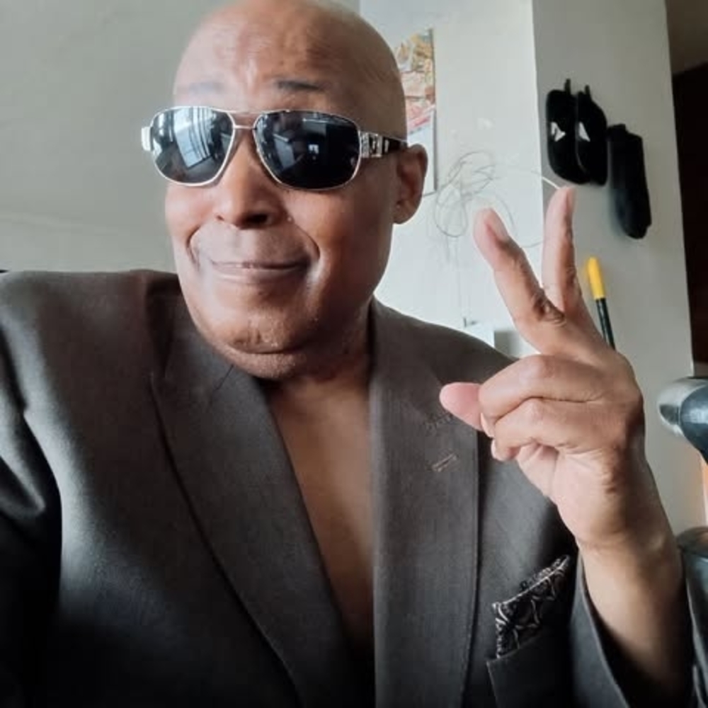 Meet your Posher, Phillip